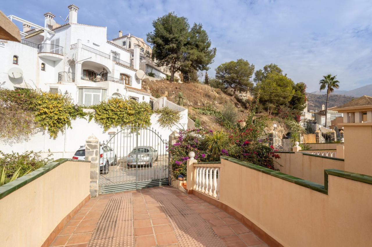 Las Flores 5 - Large Townhouse Нерха Экстерьер фото
